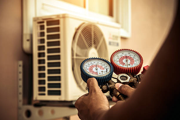 Professional Hvac Installation technician working in Warrington, FL